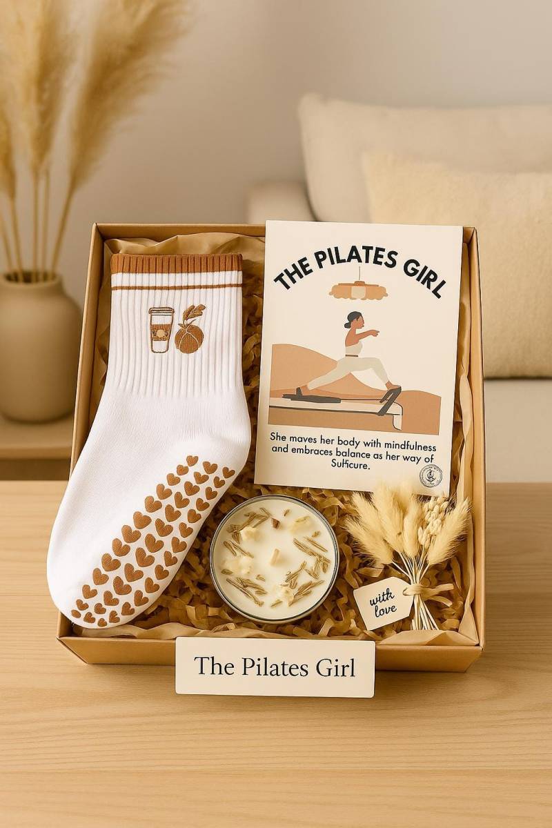 Geschenk Box The Pilates Girl Wellness Mit Socken Kristallkerze Trockenblumen Postkarte Selfcare Für Frauen von Etsy - WildlyWellCo