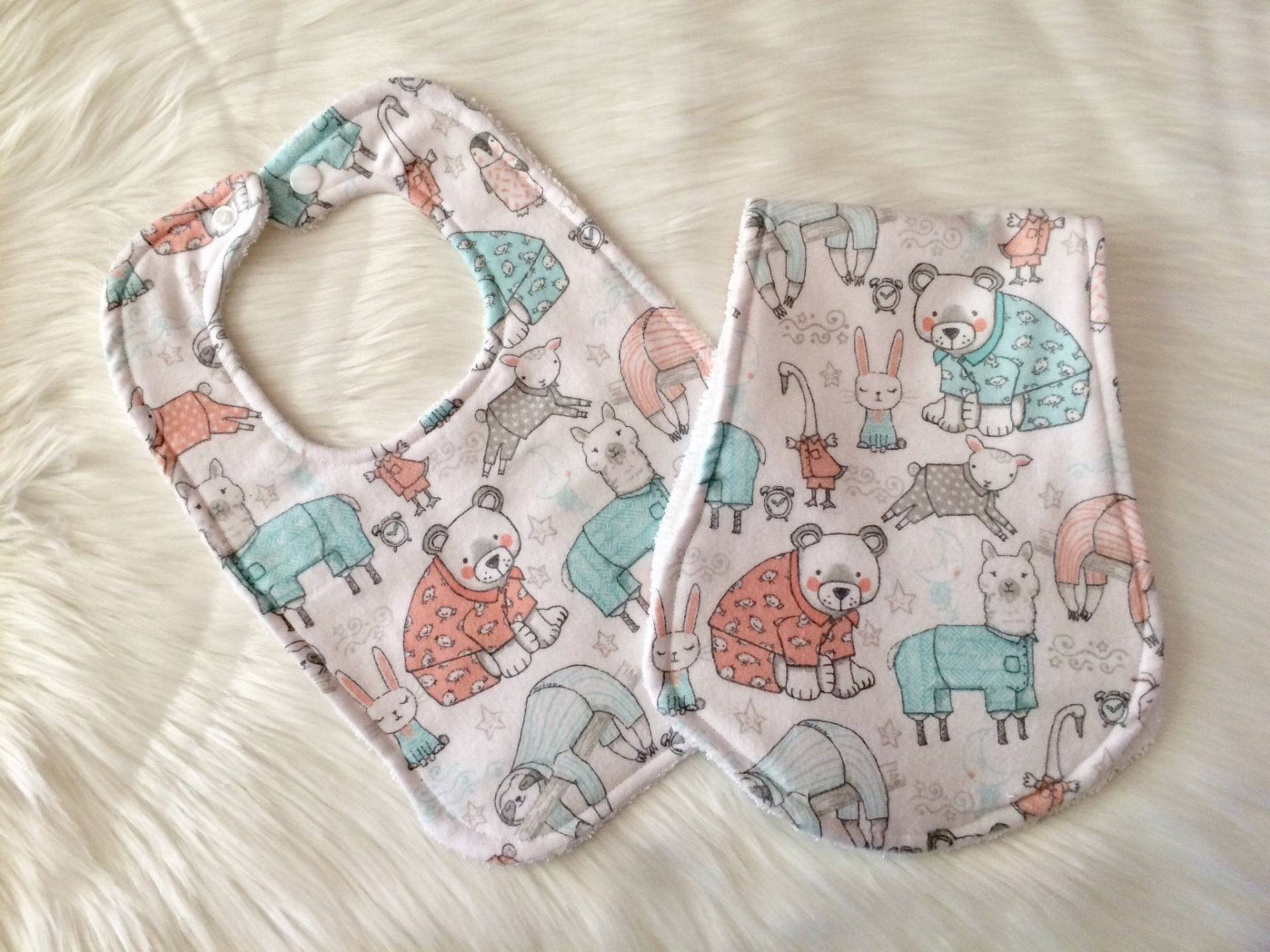 Baby Lätzchen, Spucktuch, Set, Neue Erstausstattung, Baby-Dusche-Geschenk, Moderne Flanell Spucktuch Baby Lätzchen, Spucktuch, Set, Neue Erstausstattung, Baby-Dusche-Geschenk, Moderne Flanell Spucktuch von Etsy - Wilgaparkcraftcorner