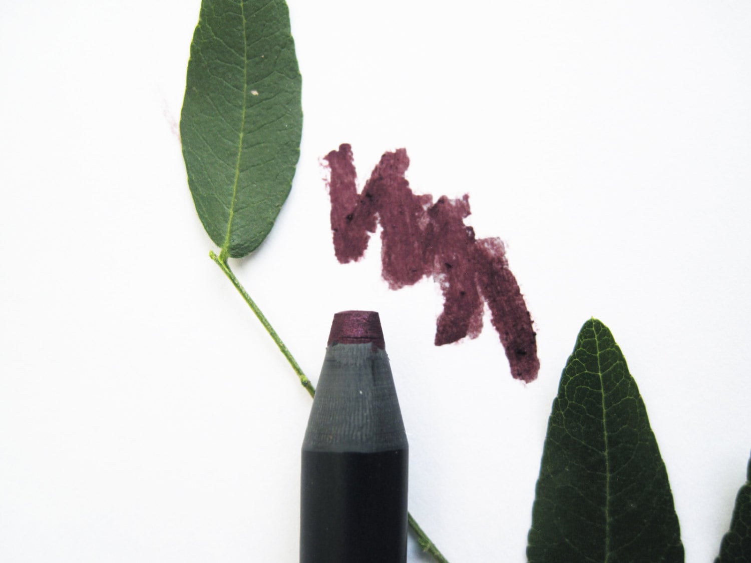 Black Cherry - Natürlicher Mineral Eye Liner Stift Black Cherry - Natürlicher Mineral Eye Liner Stift von Etsy - WillowTreeMinerals