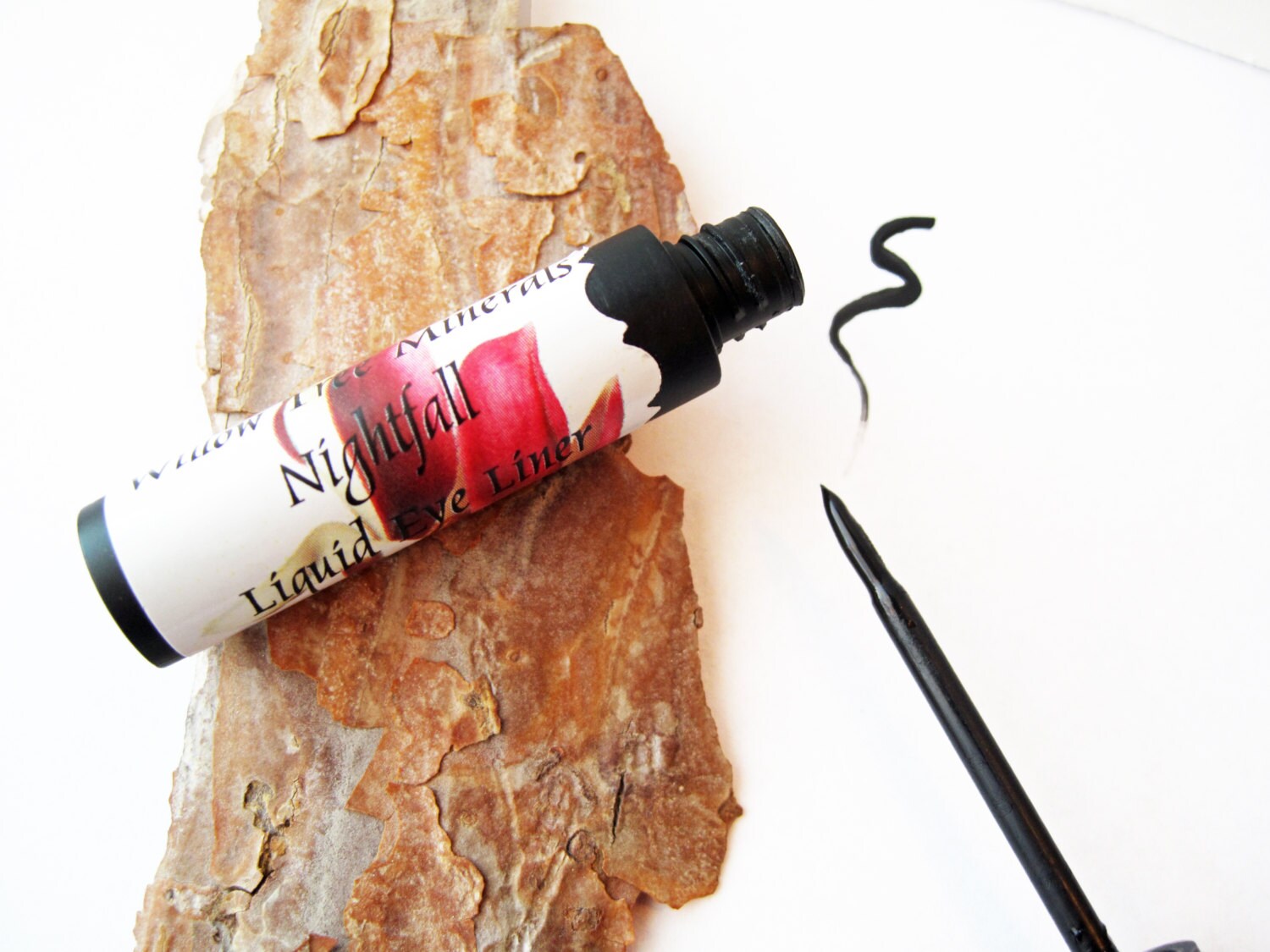 Nightfall - Natürlicher Mineral Eyeliner Nightfall - Natürlicher Mineral Eyeliner von Etsy - WillowTreeMinerals