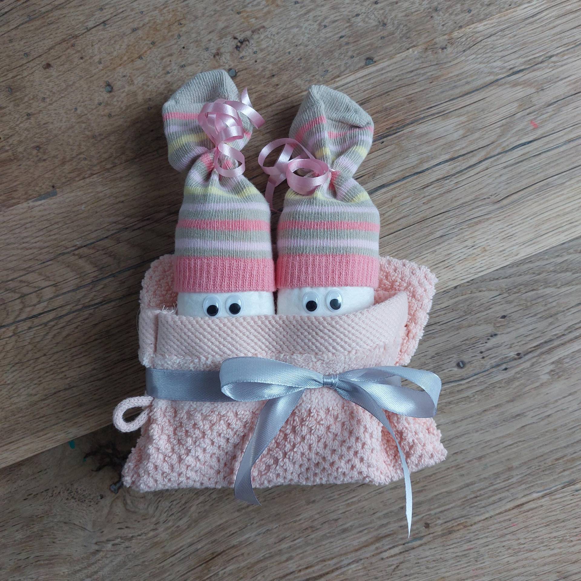 Windelzwerge Im Babybett, Windeltorte, Kleines Windelgeschenk Zur Geburt, Babyparty Windelzwerge Im Babybett, Windeltorte, Kleines Windelgeschenk Zur Geburt, Babyparty von Etsy - WindelfeeGeschenke