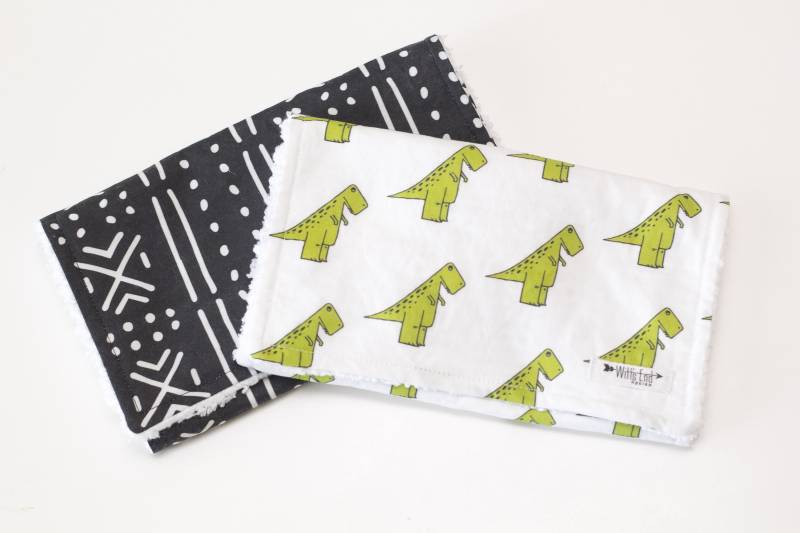 Dinosaurier Spucktücher 2Er Set. Moderne Baby Jungen Chenille Spucktücher. T-Rex Spucktuch. Roh von Etsy - WittsEndDesign