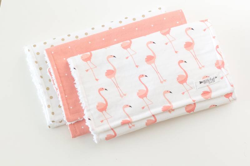 Flamingo Spucktuch 3Er Set. Moderne Baumwoll Chenille Spucktücher - Koralle Spucktuch, Gold Dots Pink Flamingos von Etsy - WittsEndDesign