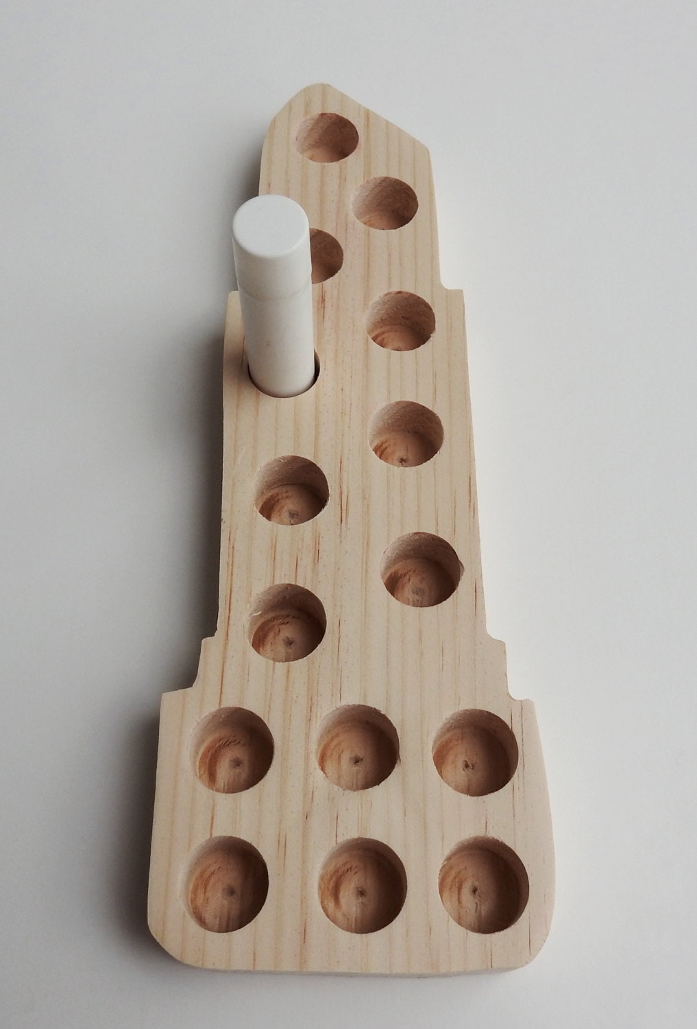 Lippenbalsam-Röhrchen-Lippenstift-Geformter Lippenbalsam-Röhrchen-Anzeigen-Lippenstift-Förmiger Lippenbalsam-Halter von Etsy - WolfcreekWoodcrafts