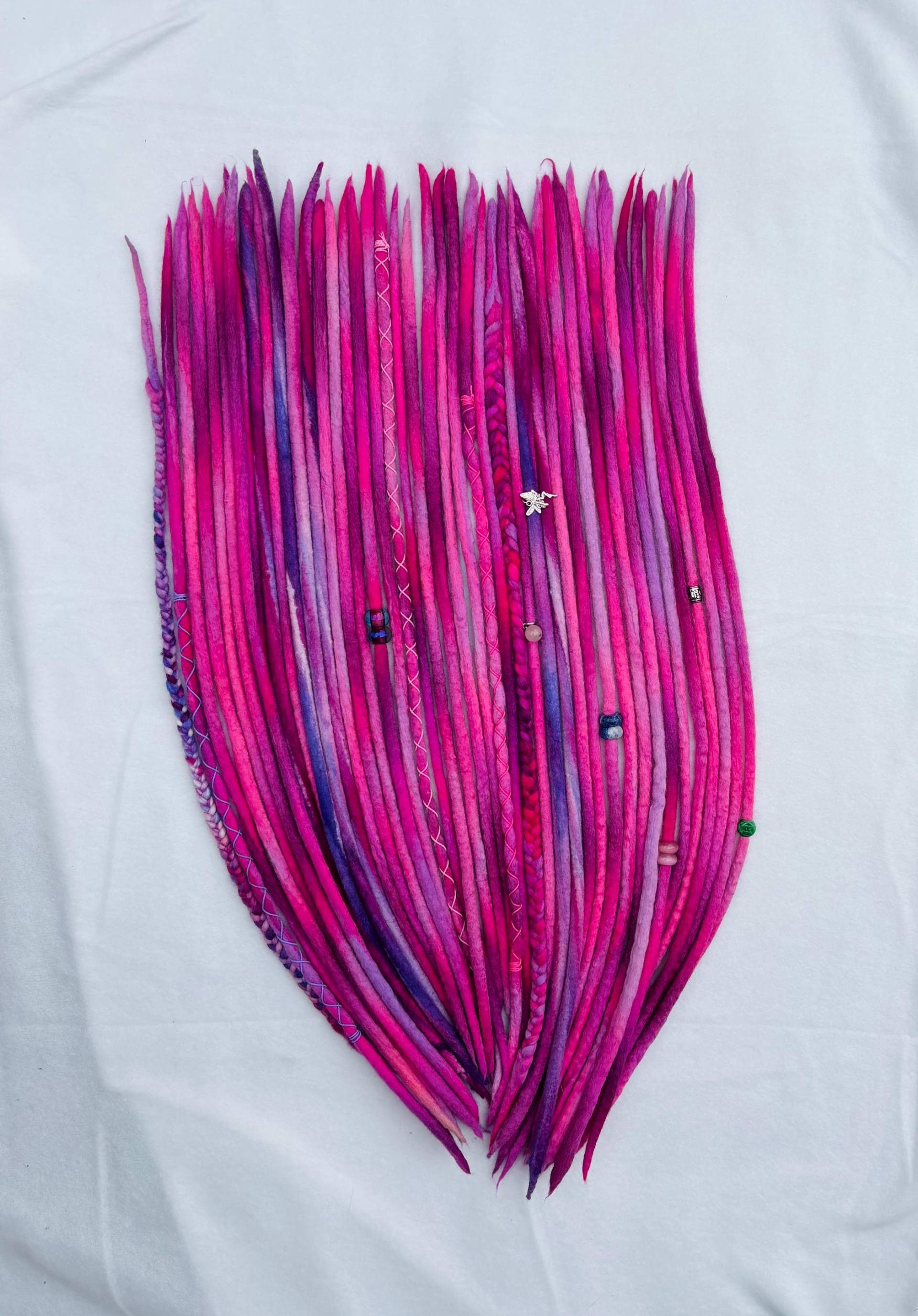 Handgemachte Wolldreads Boho Ombre Dreadlocks Pink Lila Handmade Ombré Wolle Haarverlängerung Festival Hair & Hippie Hairstyles von Etsy - Wolldreadsliebe