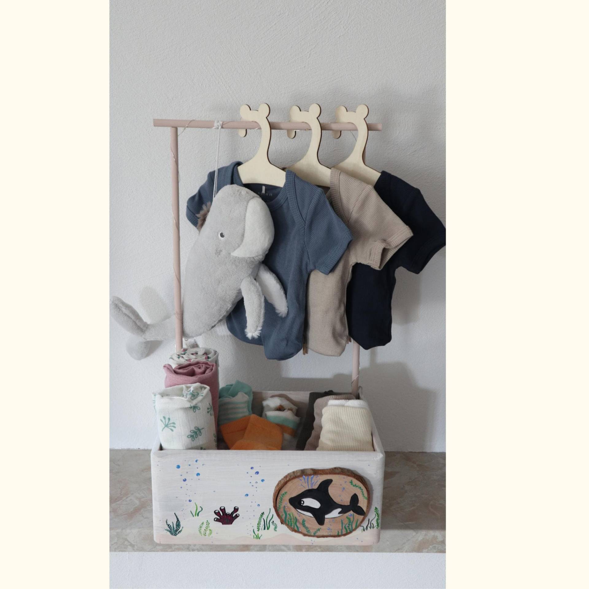 Babygarderobe Handbemalt Individuelle Und Personalisierte | Jedes Ein Unikat von Etsy - WondoraHandmade