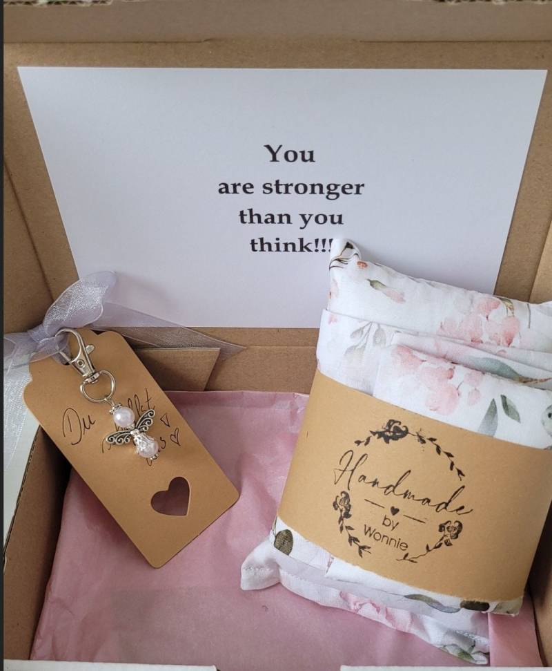 Geschenkset Portkissen Mit Schlüsselanhänger/Geschenkset/Autogurtkissen Und Bh -Portkissen von Etsy - WonniesGeschenke