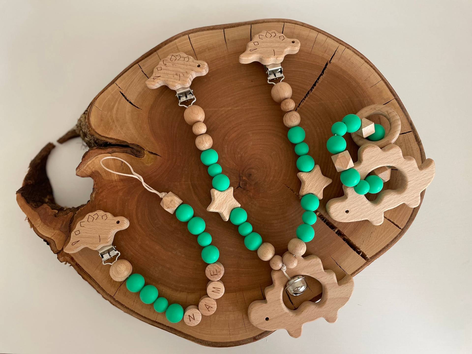 Schnullerkette/Greifring/Kinderwagenkette Dino Schnullerkette/Greifring/Kinderwagenkette Dino von Etsy - Woodaro