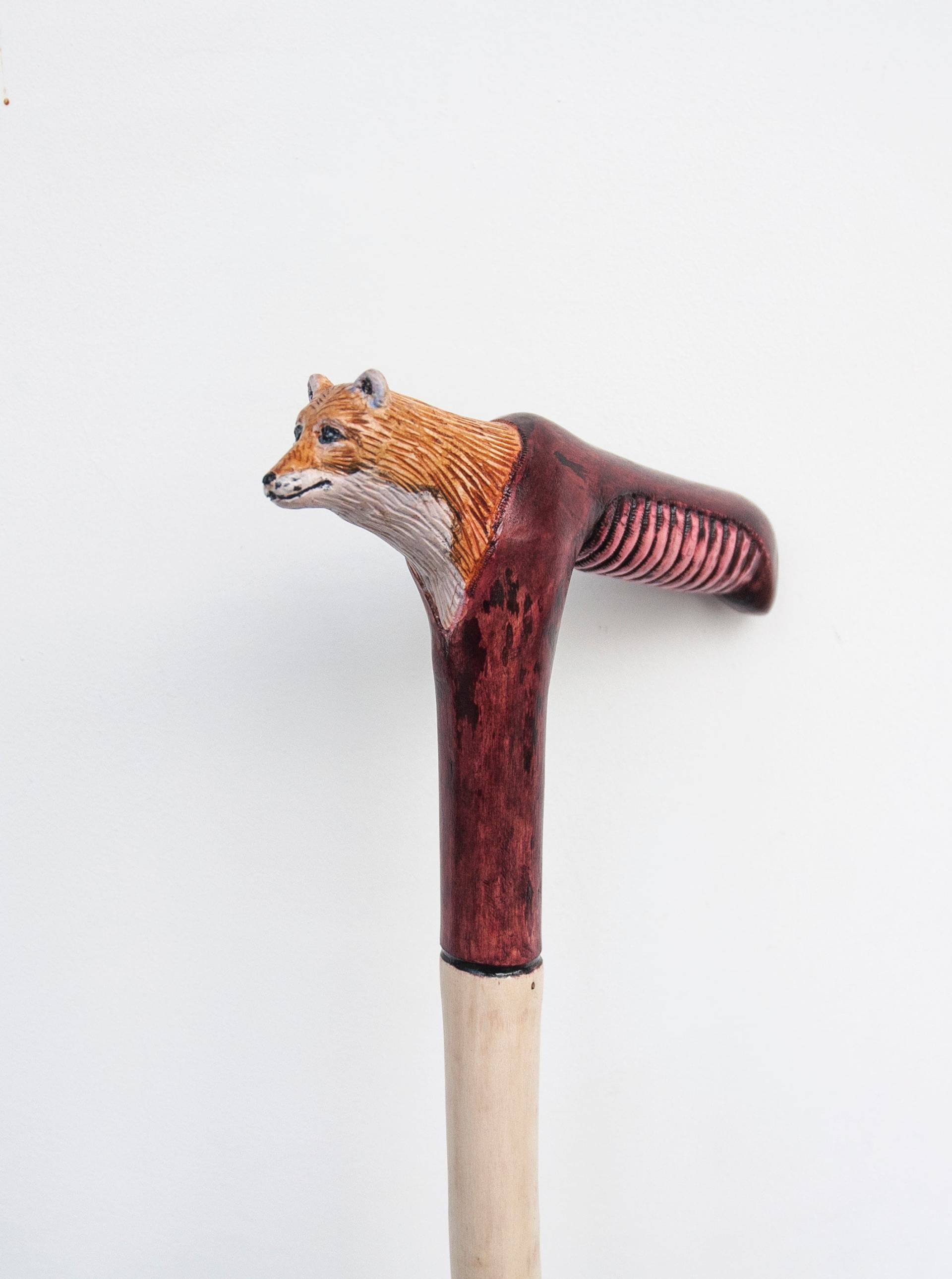 Handgeschnitzte Holzstock Mit Fuchsgriff - Volkskunst Sammlerstück | 96cm von Etsy - WoodybyNature