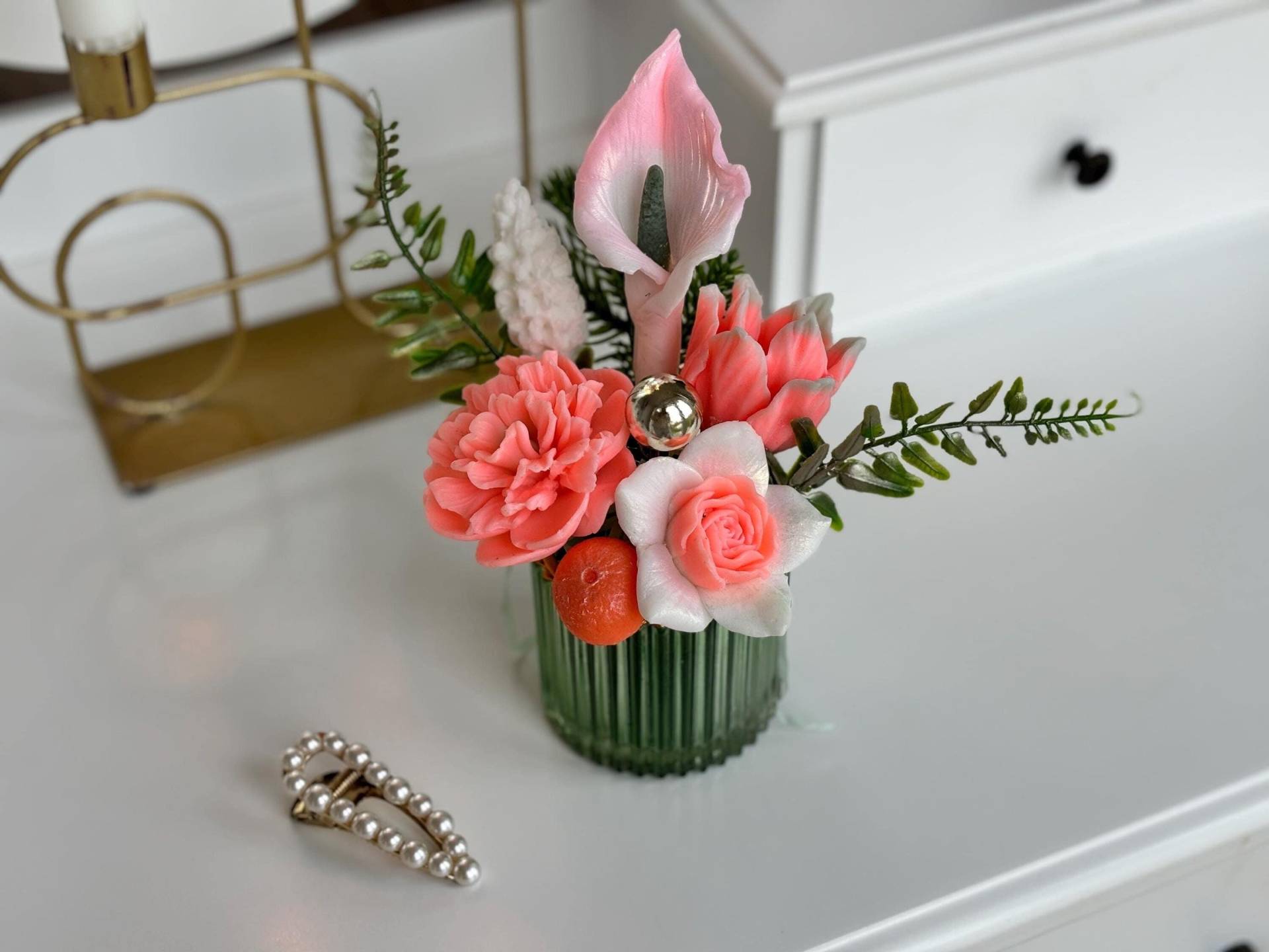 Blumiges Seifenbouquet - Geschenkset Mit Seifenblumen, Inklusive Pfingstrosenseife, Badezimmerset, Handgemachtes Seifengeschenk Blumiges Seifenbouquet - Geschenkset Mit Seifenblumen, Inklusive Pfingstrosenseife, Badezimmerset, Handgemachtes Seifengeschenk von Etsy - WunderBlumenBoutique