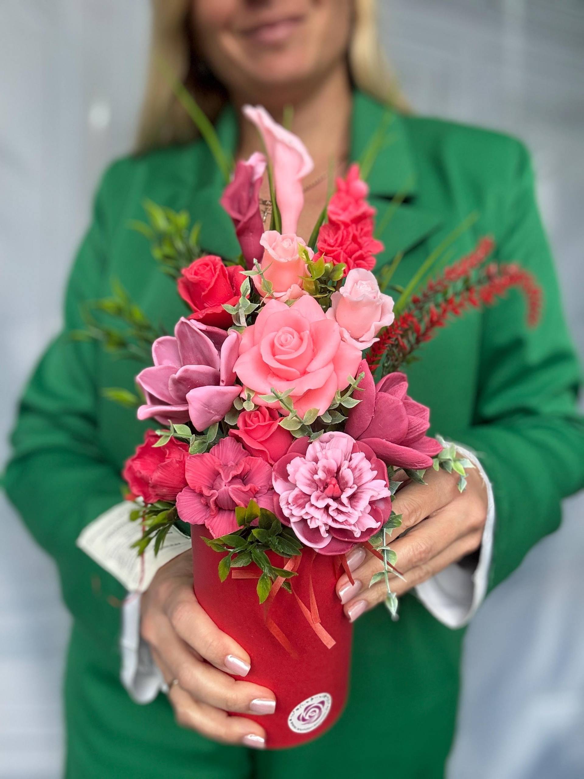 Einzelstück Roter Seifenblumenstrauß „Feuer Der Eleganz" - Handgemachtes Geschenk Mit Deko- Und Pflegeeffekt in Moderner Geschenkbox Einzelstück Roter Seifenblumenstrauß „Feuer Der Eleganz" - Handgemachtes Geschenk Mit Deko- Und Pflegeeffekt in Moderner Geschenkbox von Etsy - WunderBlumenBoutique