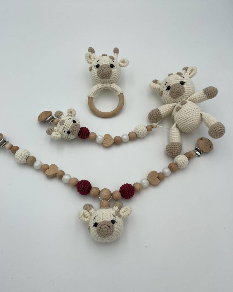 Handgemachtes Baby-Giraffen -Set | Schnullerkette, Kinderwagenkette & Rassel Personalisierbar Mit Namen Oder Buchstaben Geschenk Geburt von Etsy - WunderherzchenbyAnja