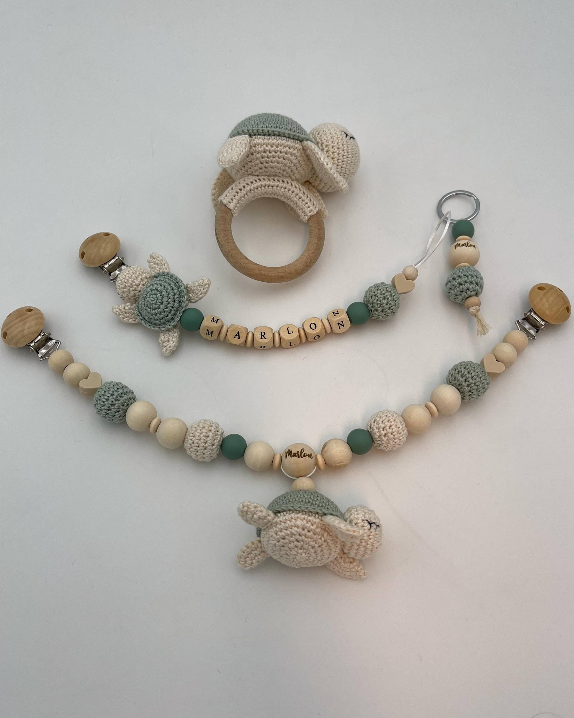 Handgemachtes Baby-Schildkröte-Set | Schnullerkette, Kinderwagenkette & Rassel Personalisierbar Mit Namen Oder Buchstaben Geschenk von Etsy - WunderherzchenbyAnja