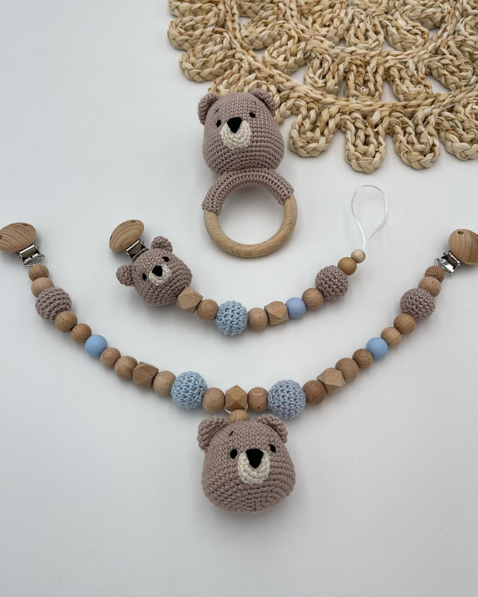 Handgemachtes Baby-Teddy -Set | Schnullerkette, Kinderwagenkette & Rassel Personalisierbar Mit Namen Oder Buchstaben Geschenk Geburt von Etsy - WunderherzchenbyAnja