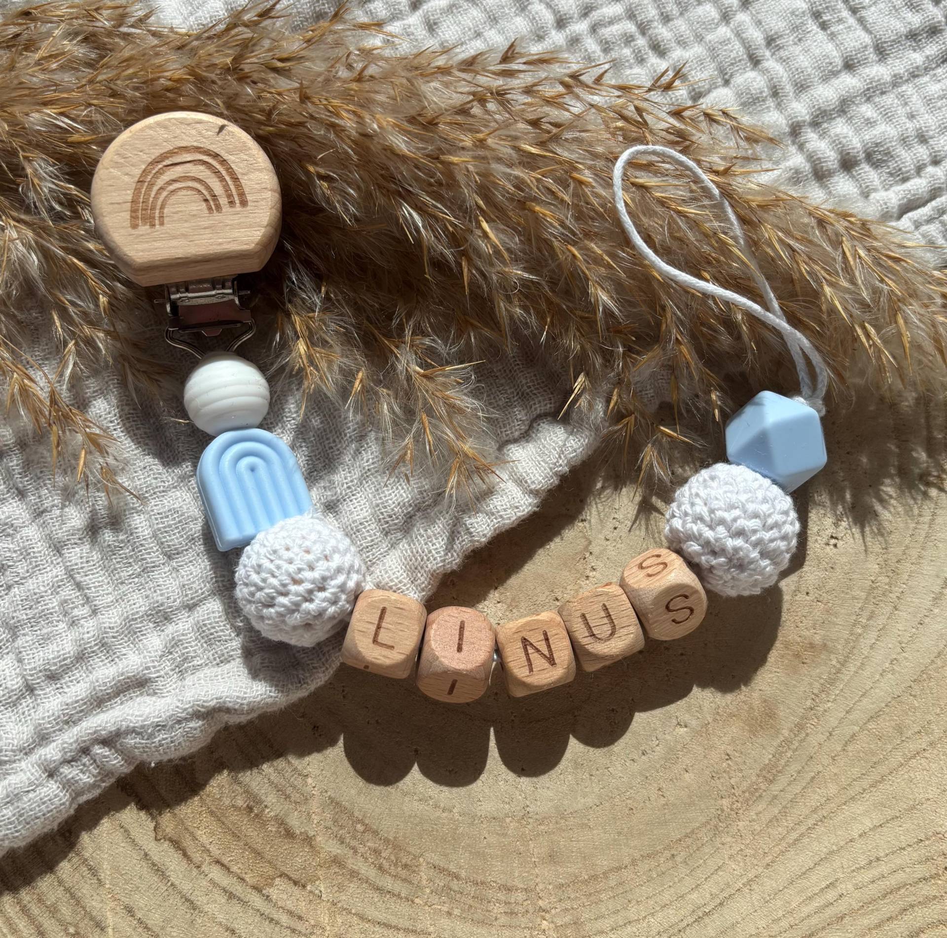 Schnullerkette Mit Namen Junge I Baby Geschenk Personalisiert Geburt Regenbogen Schnullerkette Mit Namen Junge I Baby Geschenk Personalisiert Geburt Regenbogen von Etsy - Wunschzimmerchen