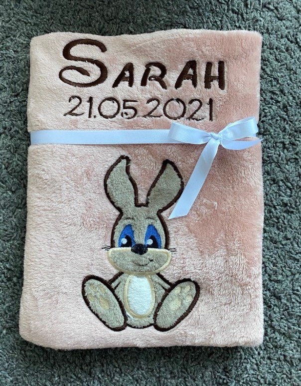 Babydecke „ Kleines Häschen Andy" Personalisierbar Mit Namen Und Weiteren Daten - Decke von Etsy - Wuselwind