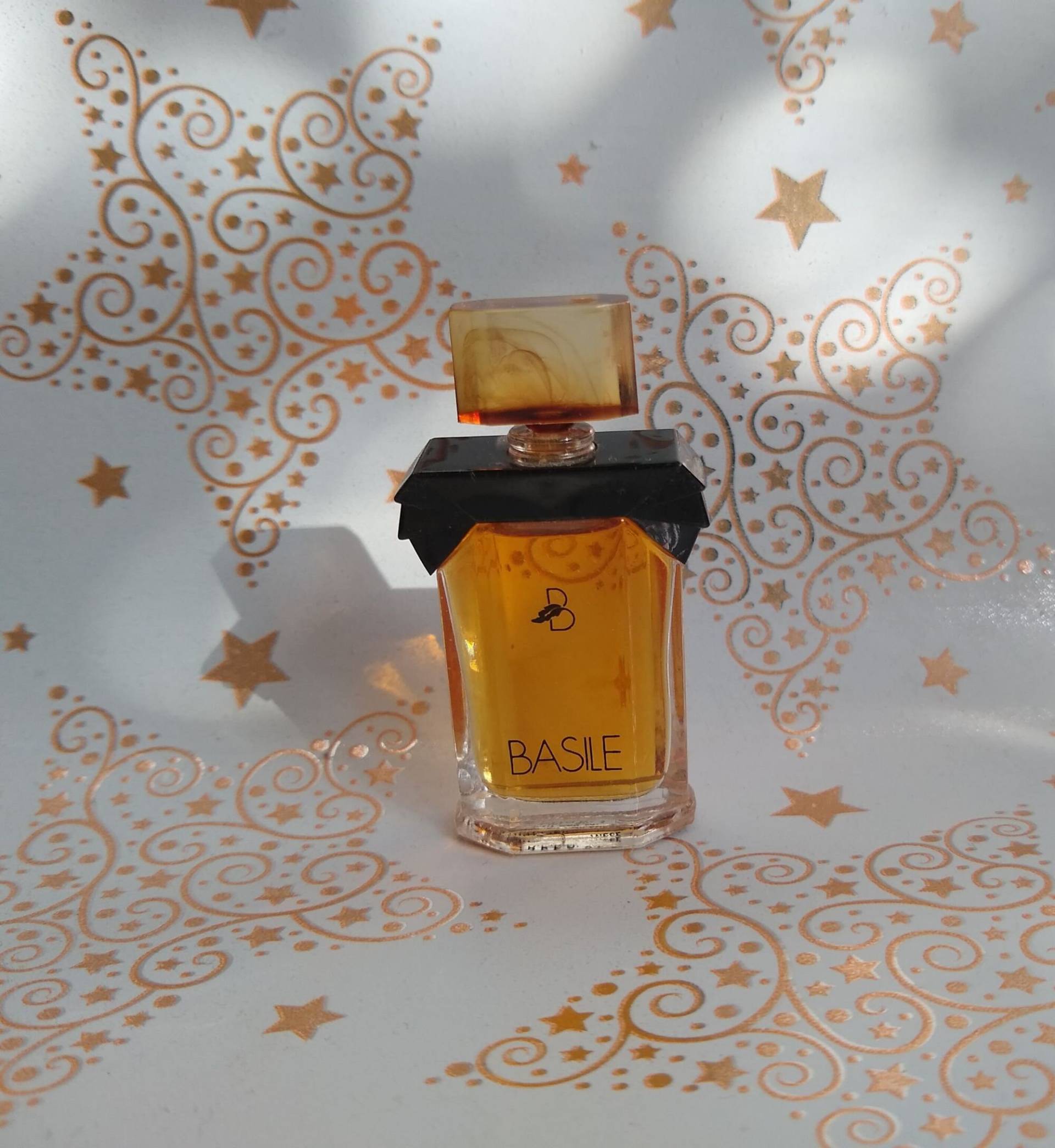 Miniatur Basile Von Giuliano Milanese , 5 Ml Eau De Parfum 1987 Miniatur Basile Von Giuliano Milanese , 5 Ml Eau De Parfum 1987 von Etsy - Xoxiane