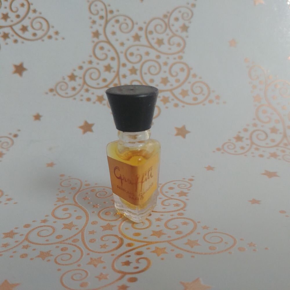 Miniatur Graffiti Von Roberto Capucci, Reines Parfum, 2 Ml, 1963 Miniatur Graffiti Von Roberto Capucci, Reines Parfum, 2 Ml, 1963 von Etsy - Xoxiane