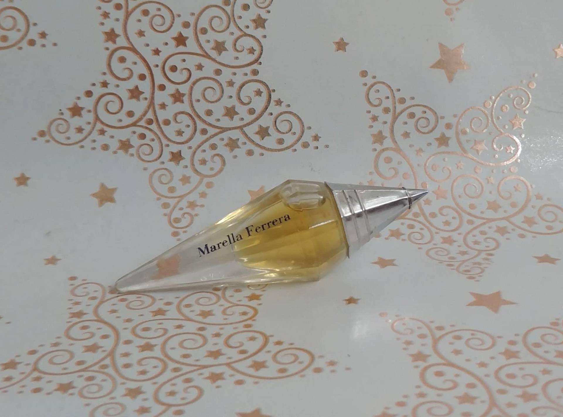 Miniatur Mf Von Marella Ferrera, 4 Ml Eau De Parfum, 1996 Miniatur Mf Von Marella Ferrera, 4 Ml Eau De Parfum, 1996 von Etsy - Xoxiane