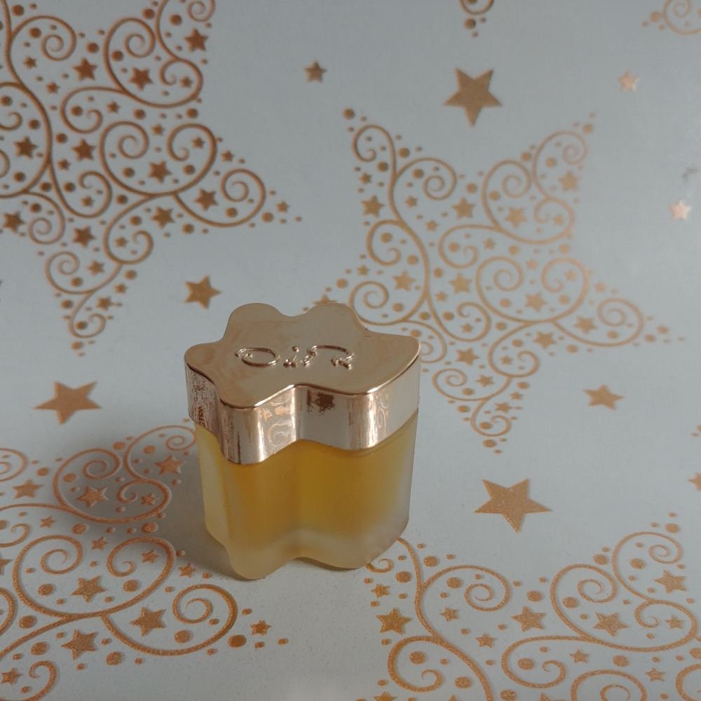 Miniatur Oscar De La Renta Von Renta, 4 Ml Esprit Parfum, Top Gold, 1977 Miniatur Oscar De La Renta Von Renta, 4 Ml Esprit Parfum, Top Gold, 1977 von Etsy - Xoxiane