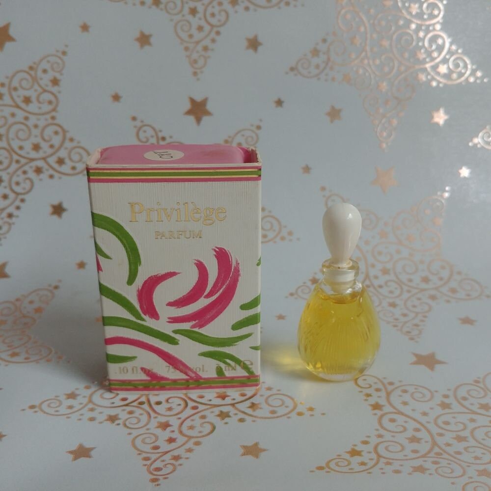 Miniatur Privilege Von Parfums Privilège, Reines Parfum, 3 Ml 1986 Miniatur Privilege Von Parfums Privilège, Reines Parfum, 3 Ml 1986 von Etsy - Xoxiane