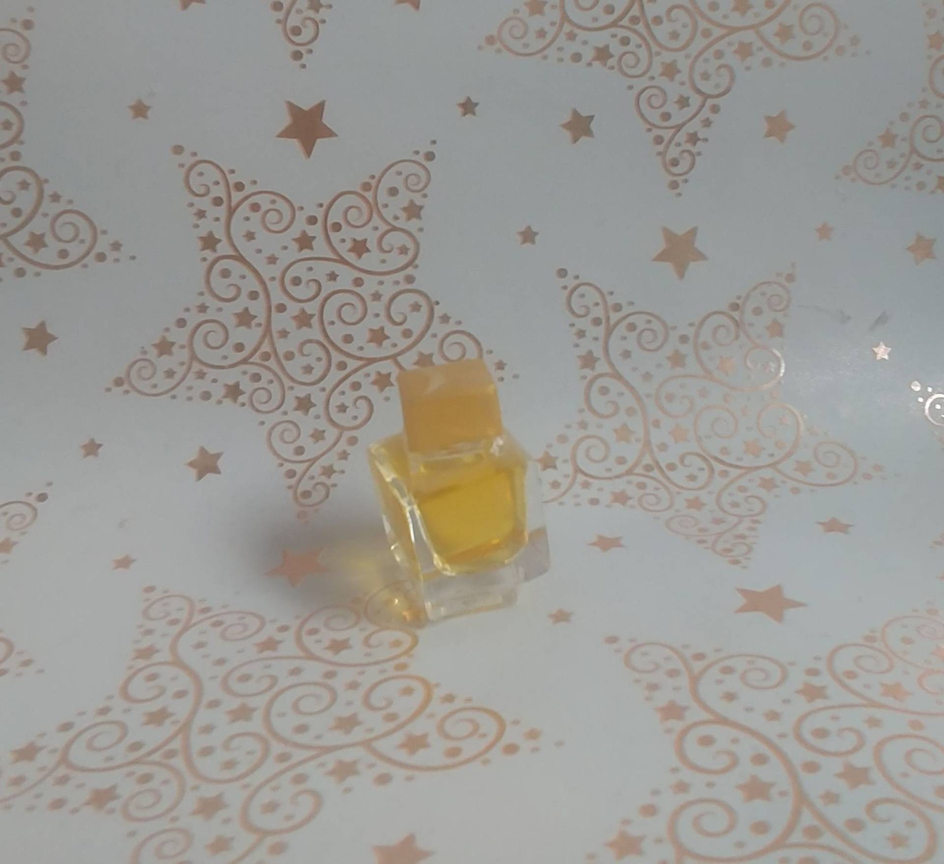 Miniatur V'e Von Gianni Versace, 3, 5 Ml Eau De Parfum 1982 von Etsy - Xoxiane