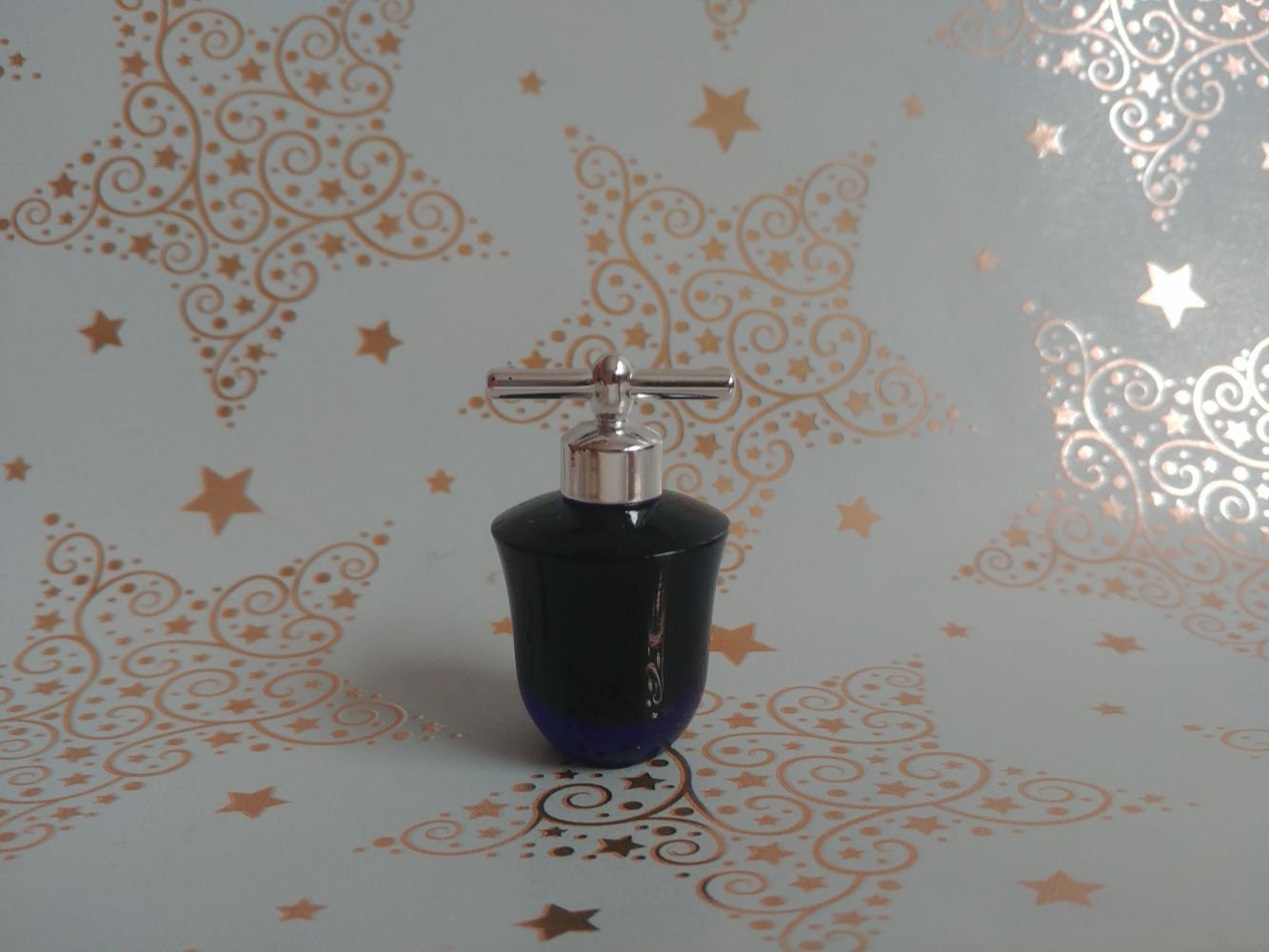 Miniatur Vivid Von Liz Claiborne, Ml Reines Parfum, 1993 von Etsy - Xoxiane