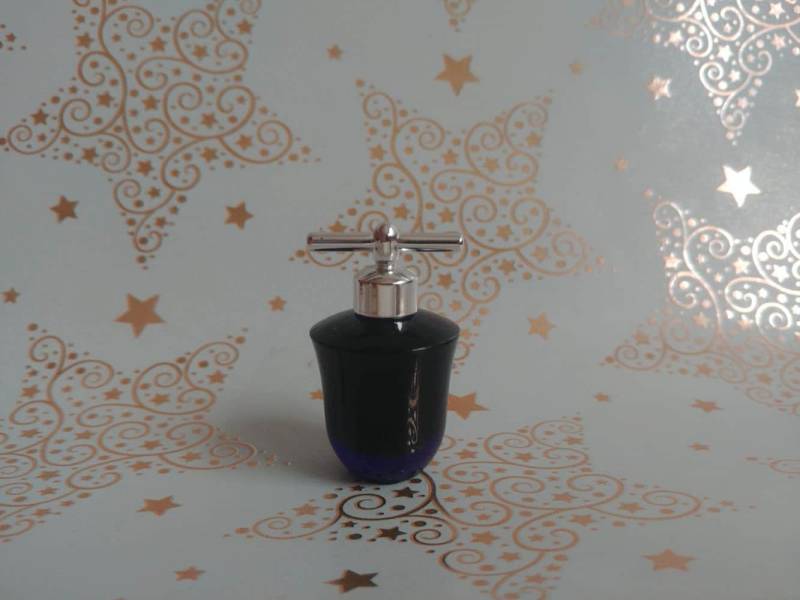 Miniatur Vivid Von Liz Claiborne, Ml Reines Parfum, 1993 Miniatur Vivid Von Liz Claiborne, Ml Reines Parfum, 1993 von Etsy - Xoxiane
