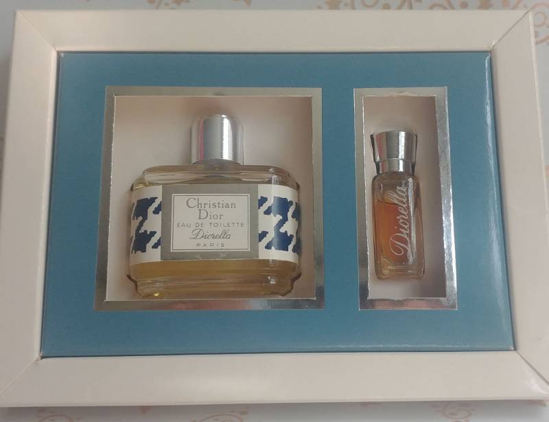 Miniaturen Set Diorella Von Christian Dior, 8, 5 Ml Edt Plus 2 Reines Parfum Mit Box 1972 von Etsy - Xoxiane