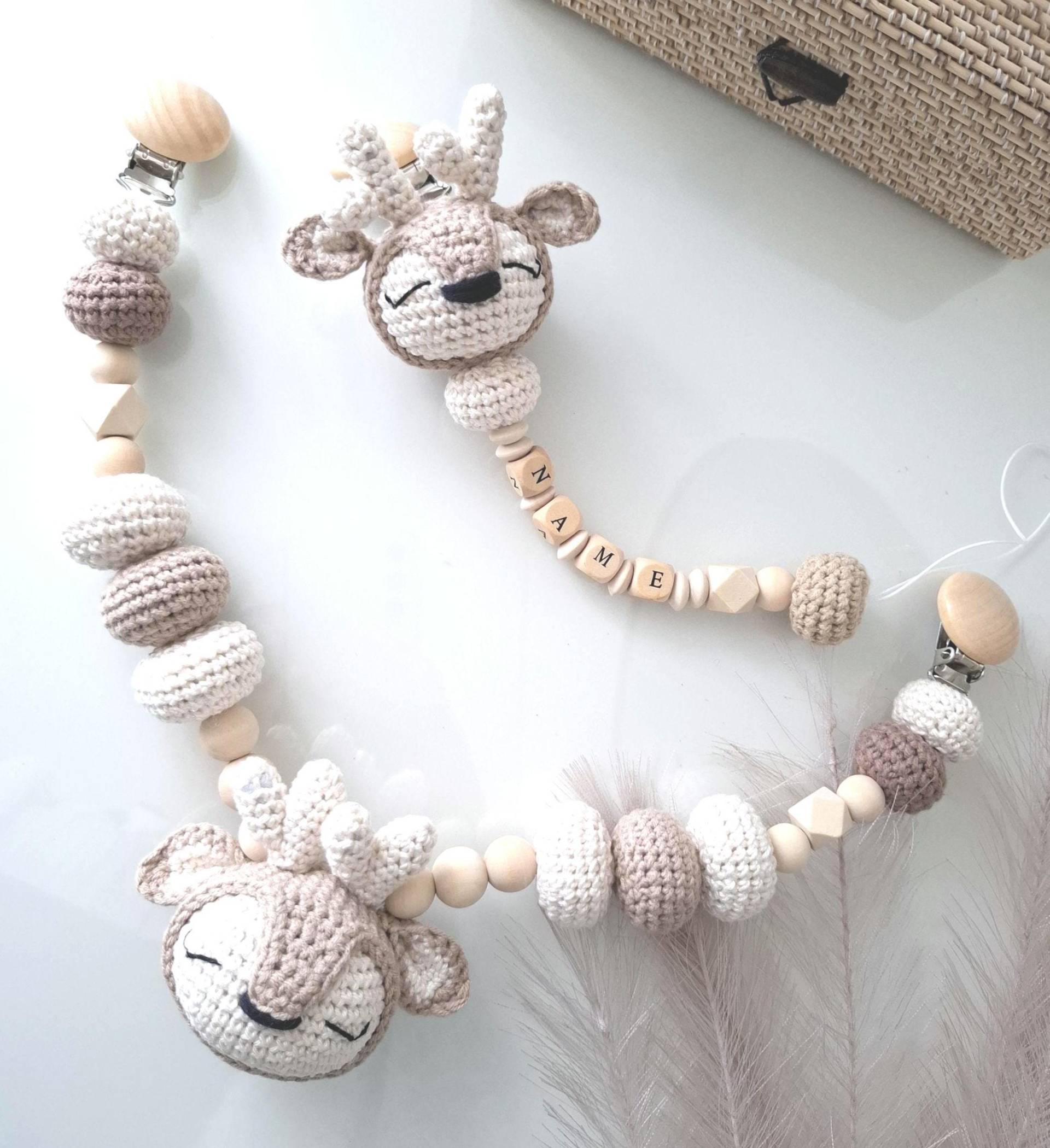 Schnullerkette, Kinderwagen Kette, Schnullerkette Reh, Rentier, Personalisiert, Wagenkette von Etsy - Yarenchucks