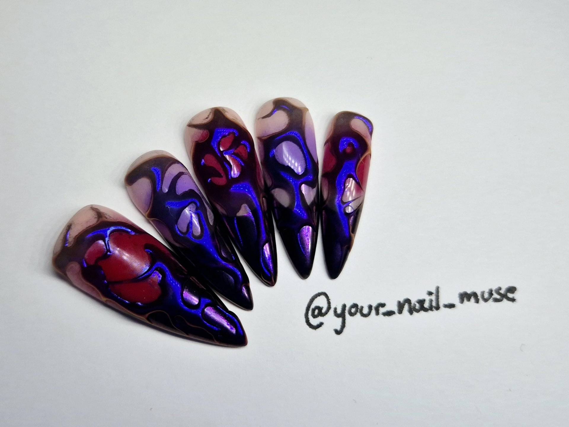 Venom Aura Press Ons Venom Aura Press Ons von Etsy - YourNailMuse