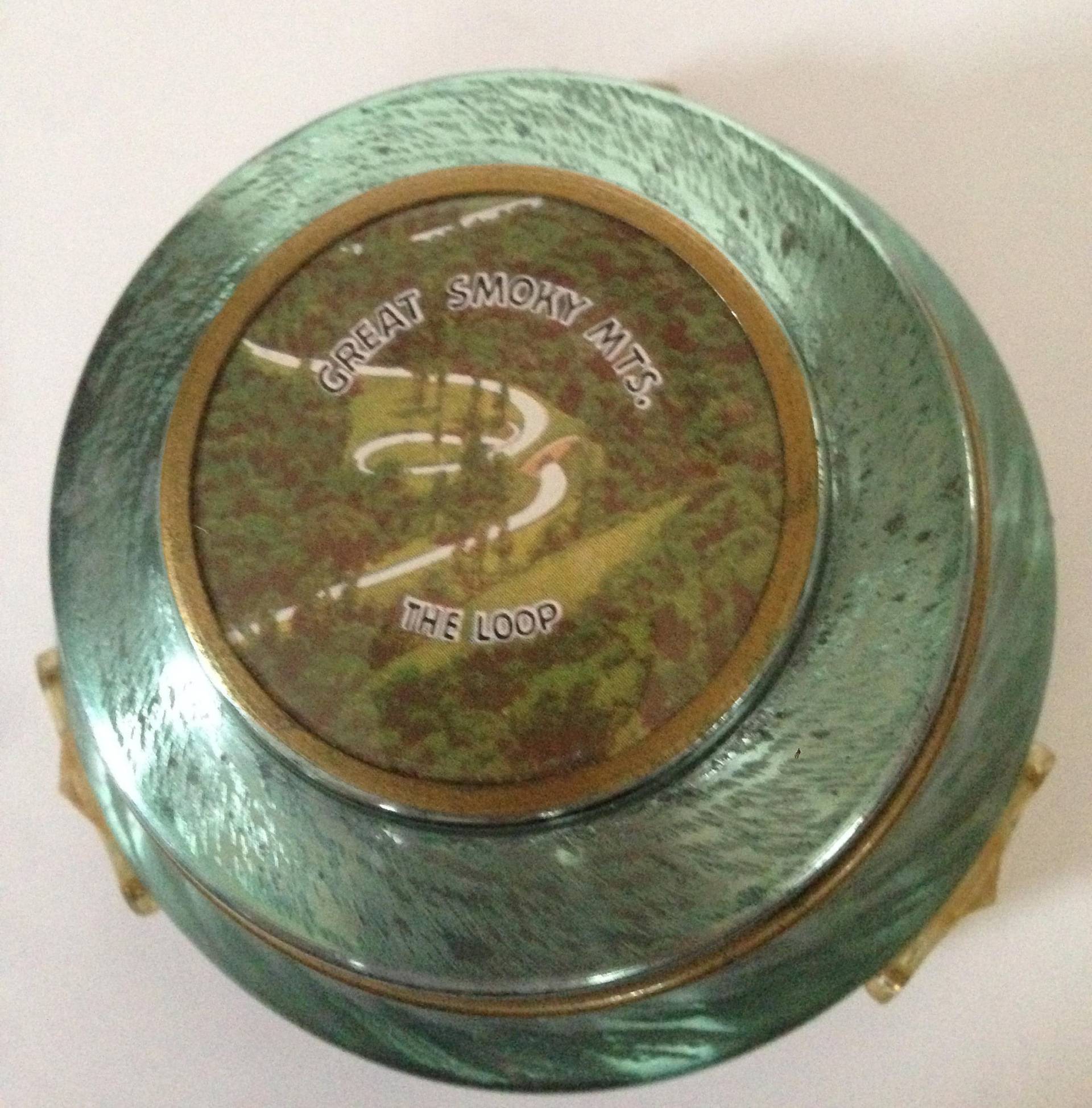 Vintage Souvenir Aluminium Puder Trinket Box von Etsy - YourTurnVintageStore