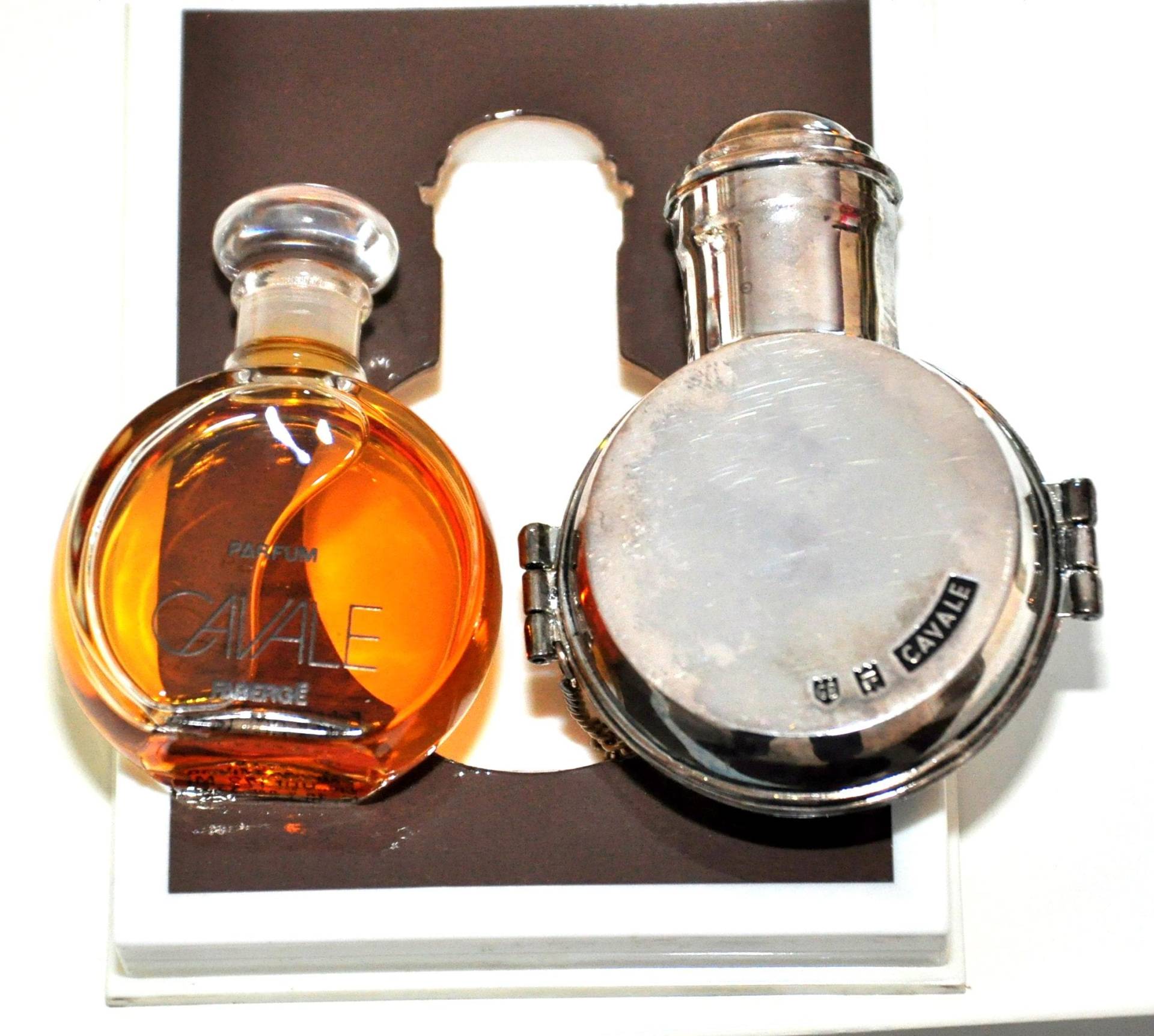 Fabergé Cavale Pure Parfum Concentre 15Ml No Spray Boitier Luxe Silver Plate Splash Damen Super Rare Vintage 1975 Fabergé Cavale Pure Parfum Concentre 15Ml No Spray Boitier Luxe Silver Plate Splash Damen Super Rare Vintage 1975 von Etsy - YourVintagePerfume