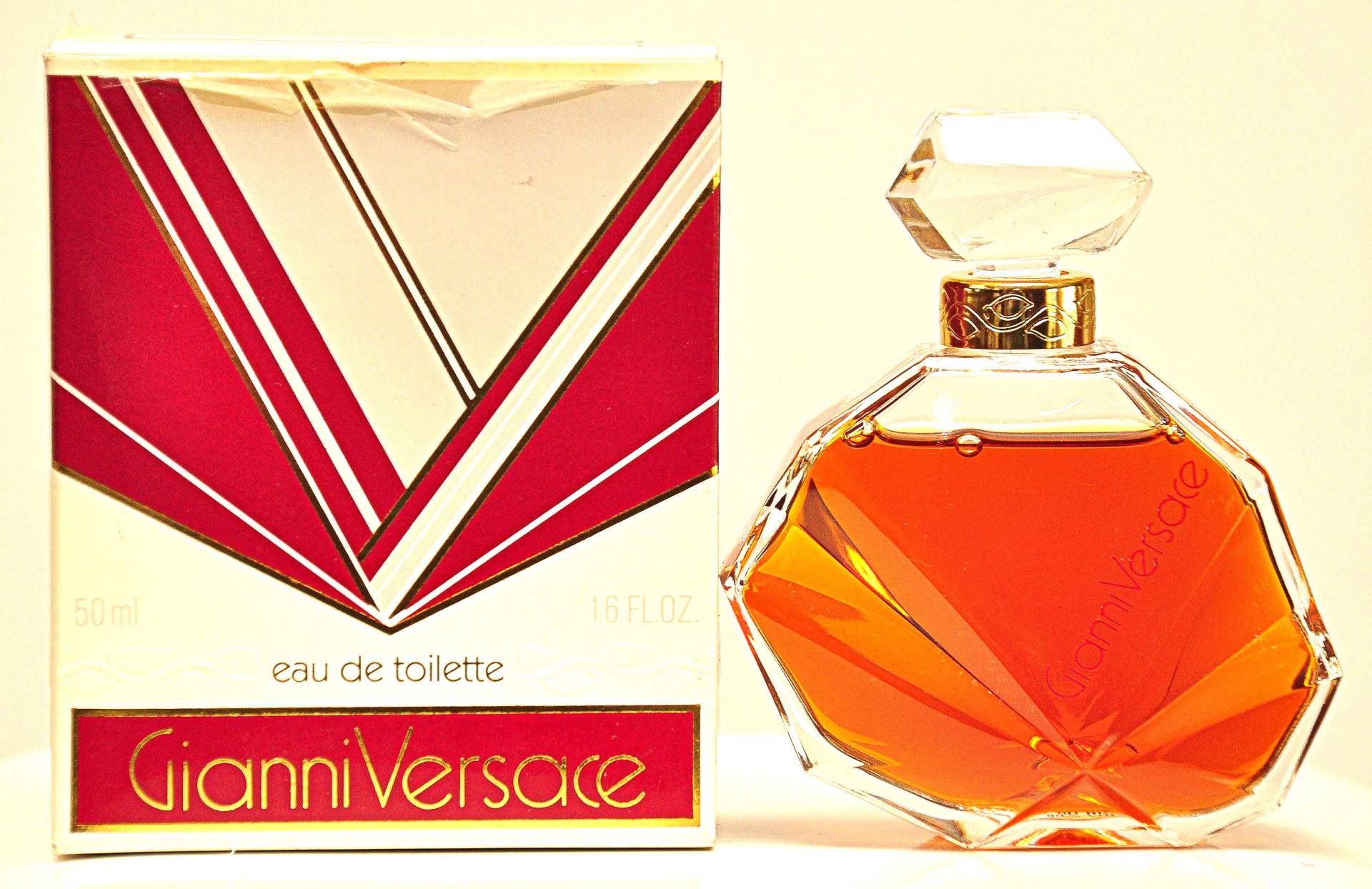 Gianni Versace Von Eau De Toilette Edt 50Ml Splash Non Spray Damenparfüm Sehr Selten Vintage 1981 Gianni Versace Von Eau De Toilette Edt 50Ml Splash Non Spray Damenparfüm Sehr Selten Vintage 1981 von Etsy - YourVintagePerfume