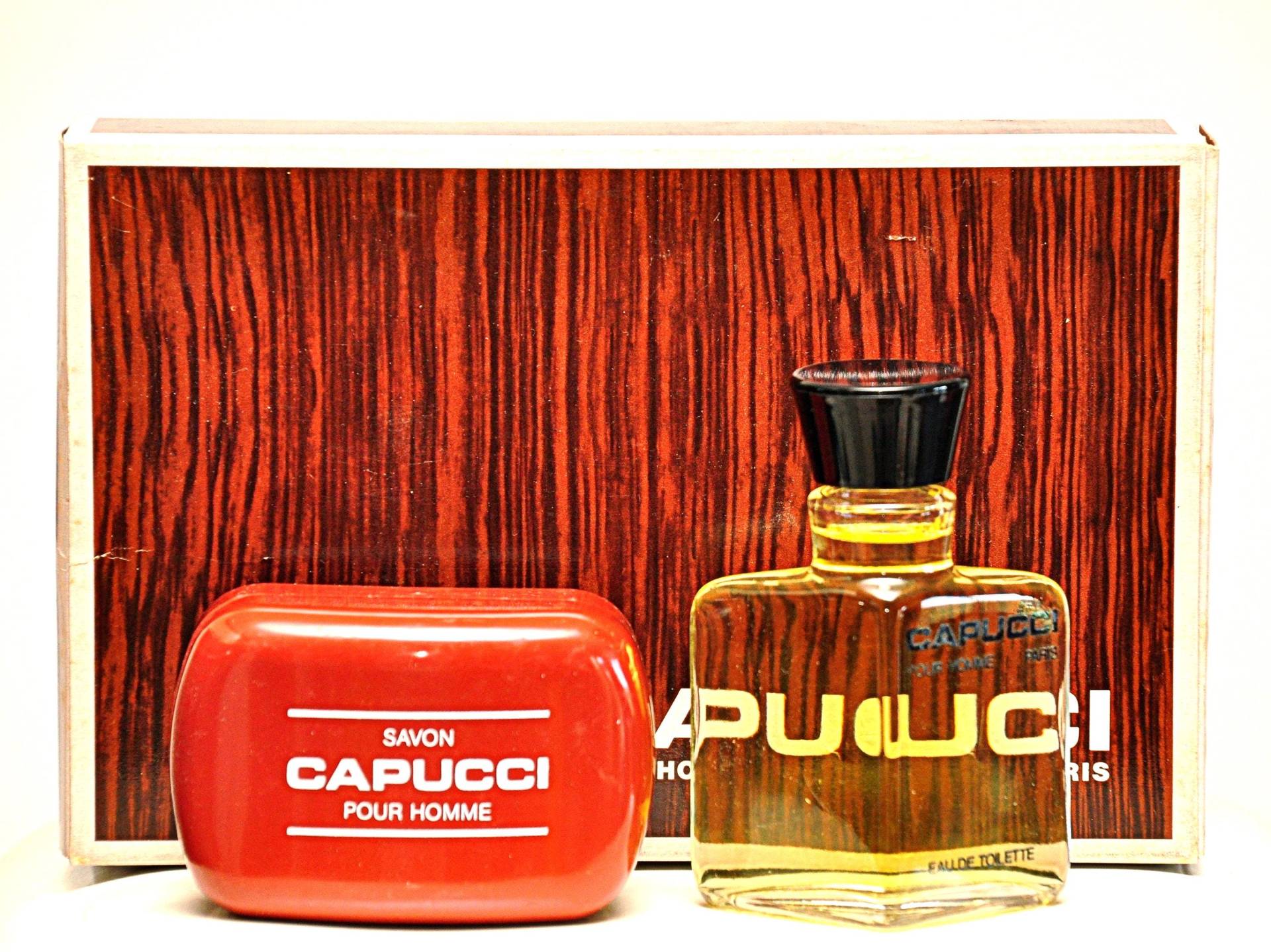 Parfums Capucci Pour Homme Eau De Toilette 60 Ml Herrenparfüm Sehr Seltenes Vintage 70Er-Pack Mit Savon Pour Parfums Capucci Pour Homme Eau De Toilette 60 Ml Herrenparfüm Sehr Seltenes Vintage 70Er-Pack Mit Savon Pour von Etsy - YourVintagePerfume