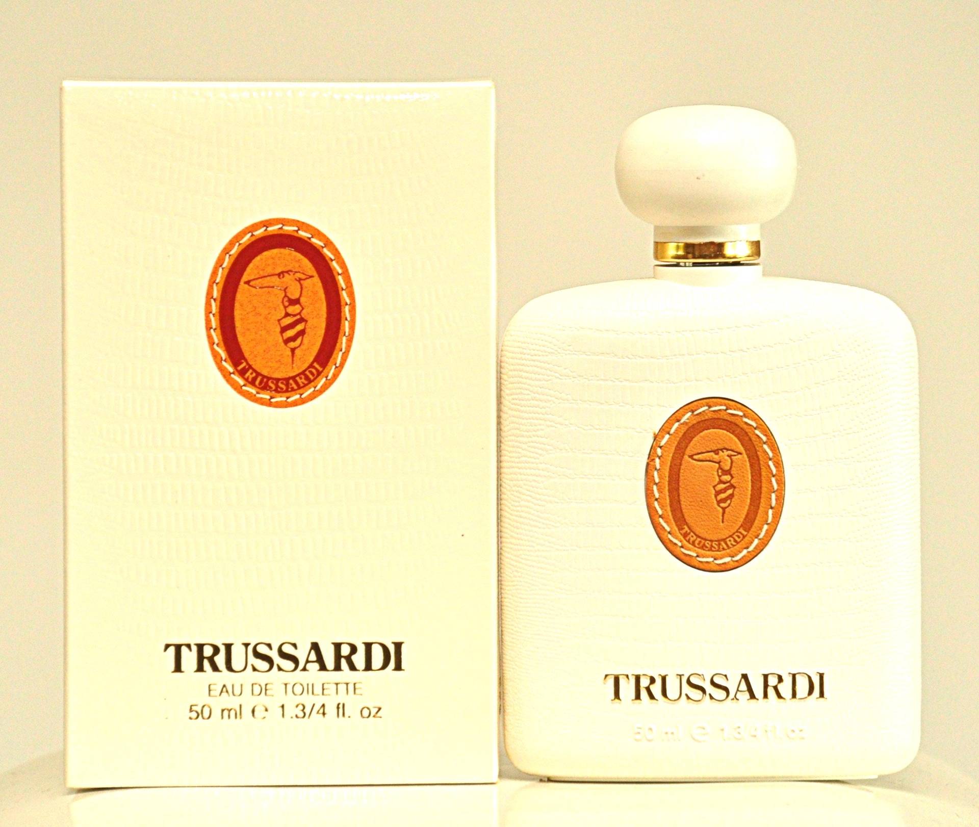 Trussardi By Eau De Toilette 50 Ml Splash Damenparfüm, Seltene Vintage-Erstversion, Kein Ean, 1984 Trussardi By Eau De Toilette 50 Ml Splash Damenparfüm, Seltene Vintage-Erstversion, Kein Ean, 1984 von Etsy - YourVintagePerfume