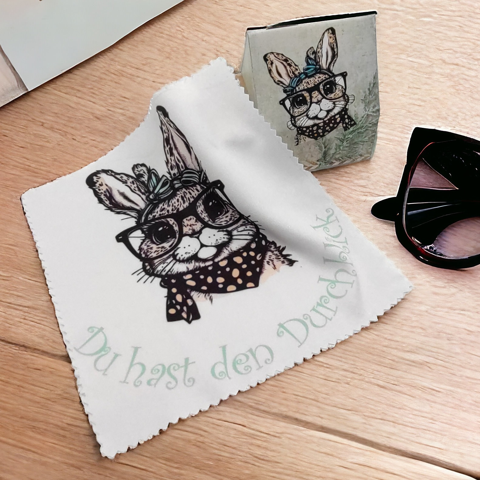 Brillenputztuch Hase in Passender Geschenkschachtel Geschenkidee Geldgeschenke Set Aus Schachtel Und Microfasertuch #bmset1 von Etsy - YveKreativShop