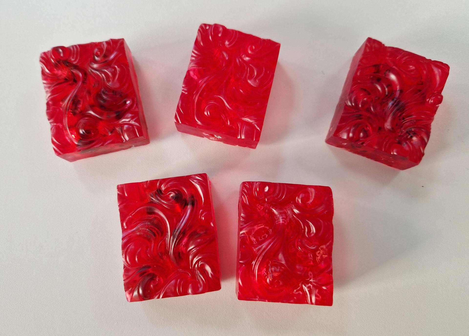 Seife Mit Würfelset "Fireball" Erdbeerduft, Vegan Und Tierversuchsfrei von Etsy - YvisWorld