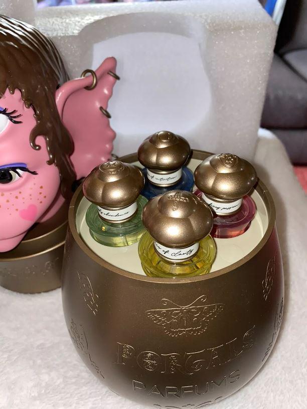 Melanie Martinez Portals Parfume Perfume Collector Set + X4 15Ml Vials Official Melanie Martinez Portals Parfume Perfume Collector Set + X4 15Ml Vials Official von Etsy - ZOUBERIAS