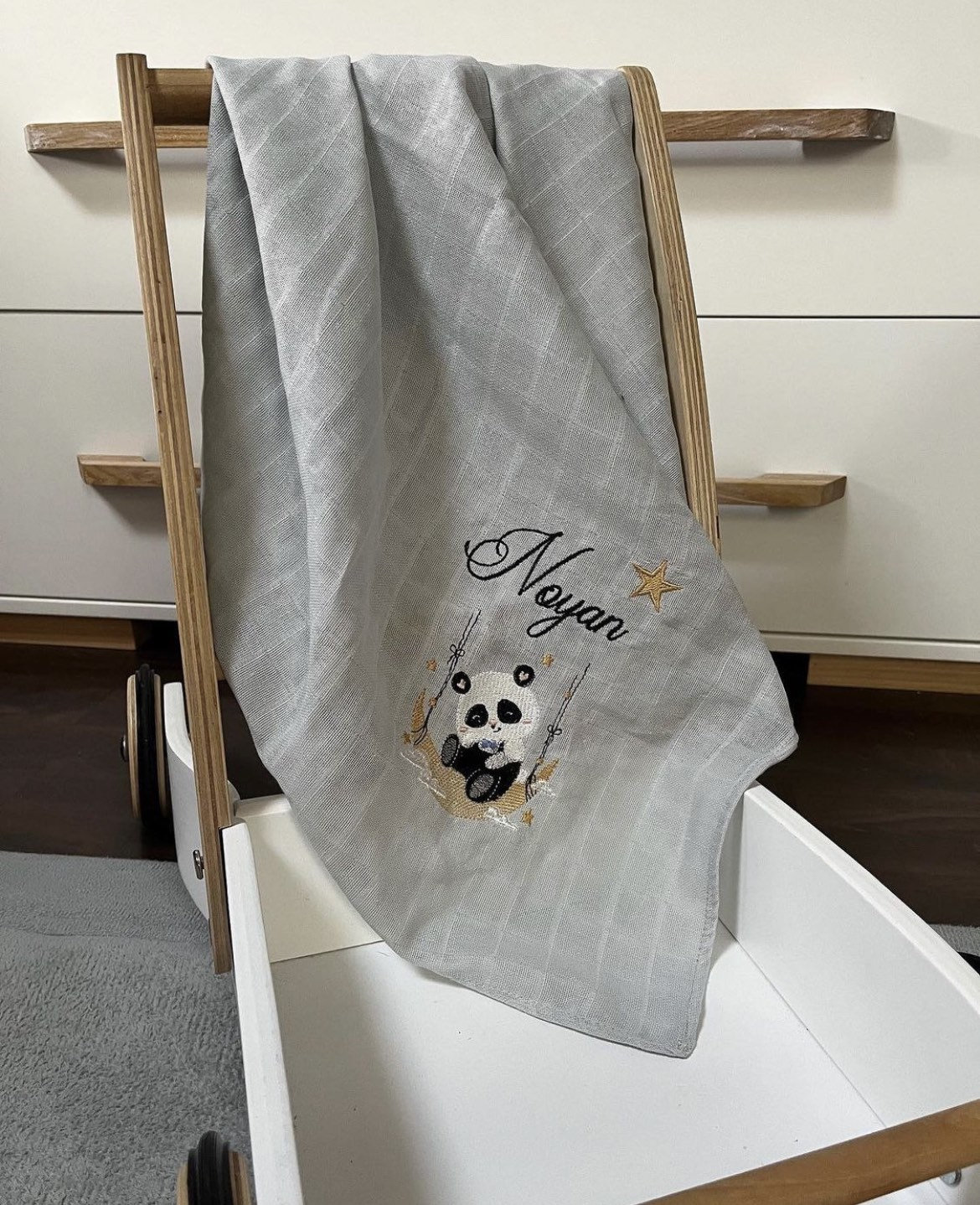 Schmusetuch Grau, Mulltuch Mit Name, Schnuffeltuch, Mulltuch, Personalisiert, Bestickt, Baby Schmusetuch Grau, Mulltuch Mit Name, Schnuffeltuch, Mulltuch, Personalisiert, Bestickt, Baby von Etsy - ZTstickerei