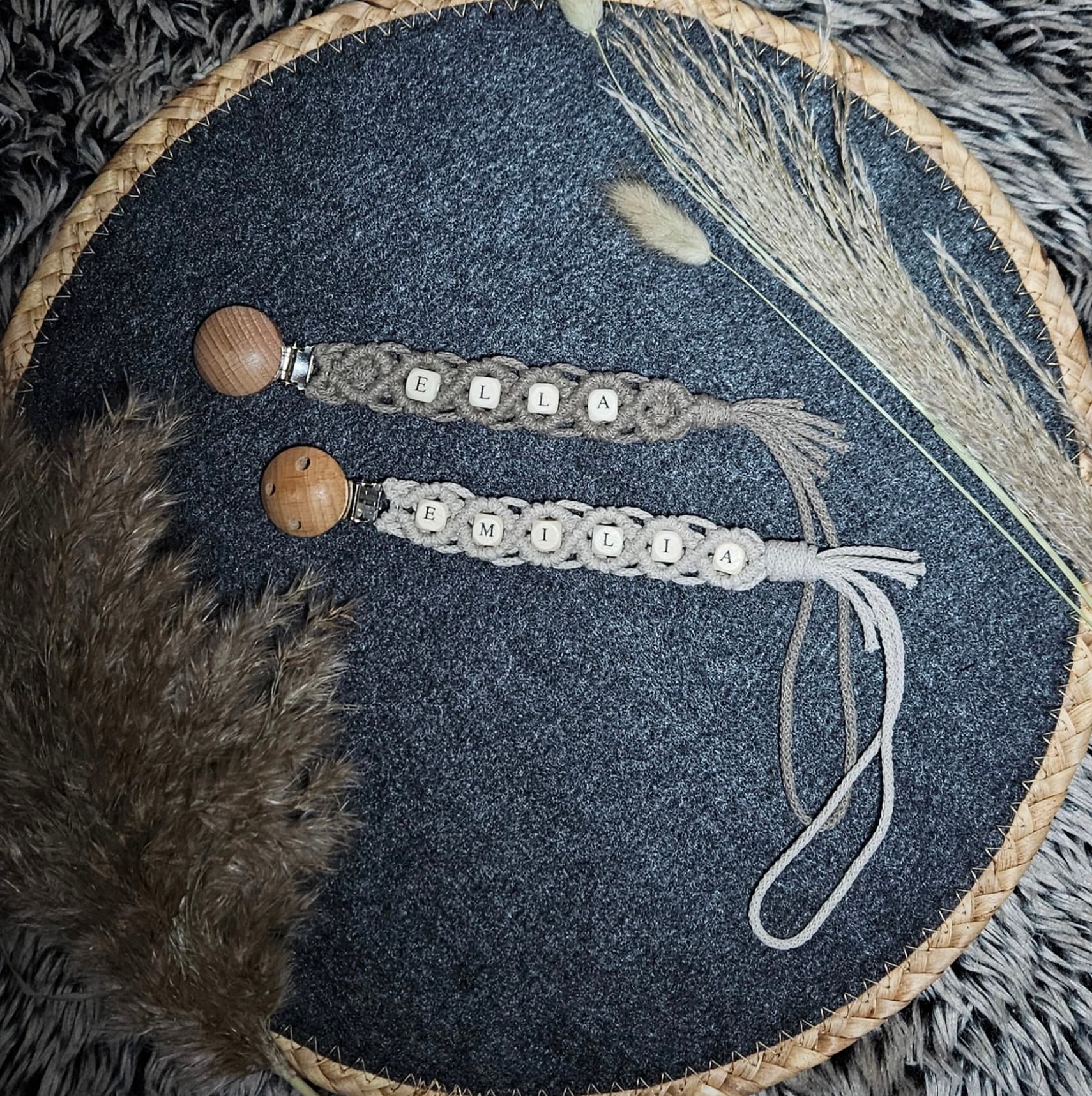 Makramee Schnullerkette Mit Namen | Für's Baby Personalisiertes Schnullerband Makramee Schnullerkette Mit Namen | Für's Baby Personalisiertes Schnullerband von Etsy - ZamKnuepftAnna