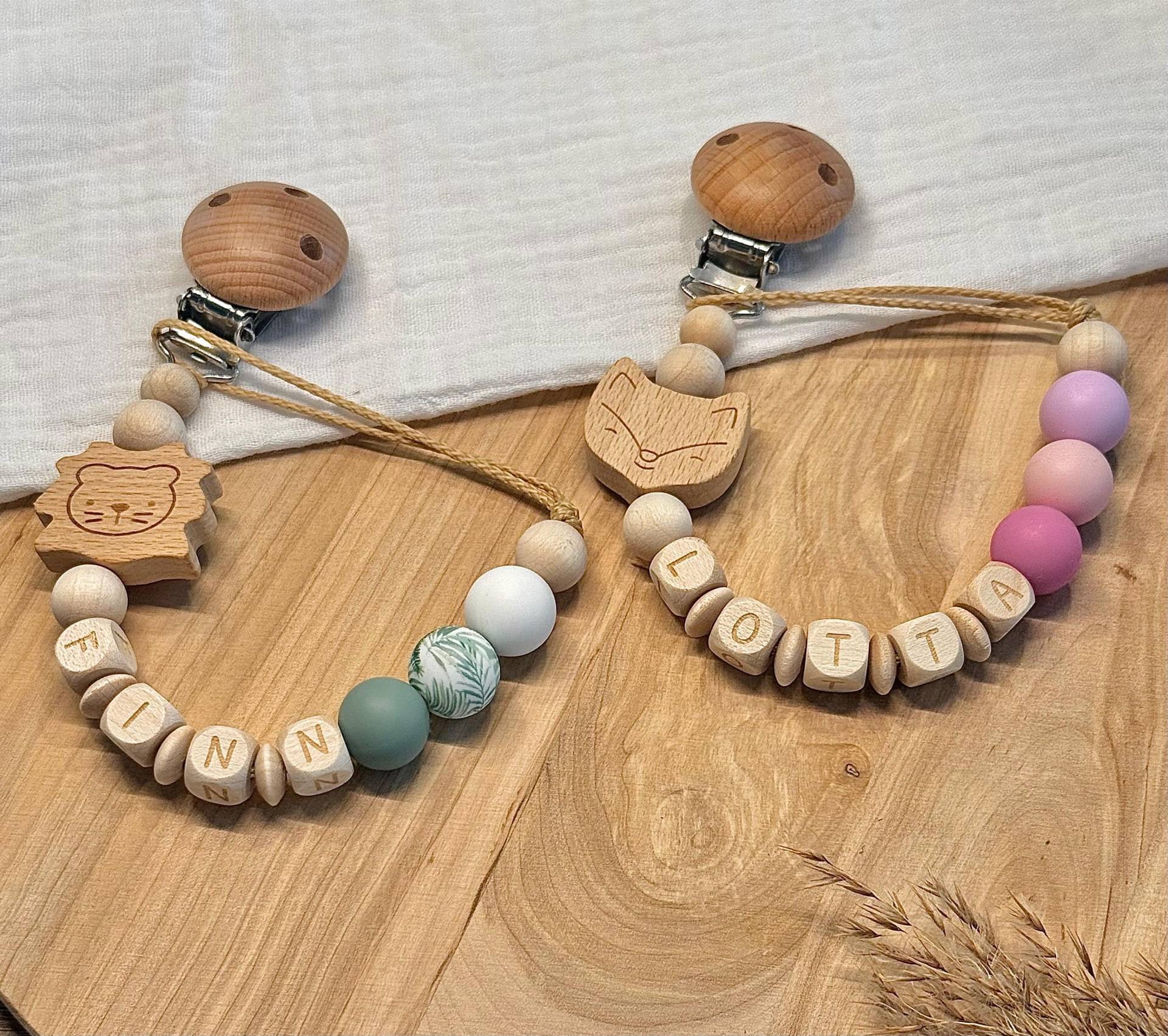 Schnullerkette Tiere | Namen Personalisiert| Baby Mädchen Jungen Fuchs Geschenk Geburt Blumen Schmetterlinge |Bunt| Löwe Schnullerkette Tiere | Namen Personalisiert| Baby Mädchen Jungen Fuchs Geschenk Geburt Blumen Schmetterlinge |Bunt| Löwe von Etsy - ZartuZauberhaft