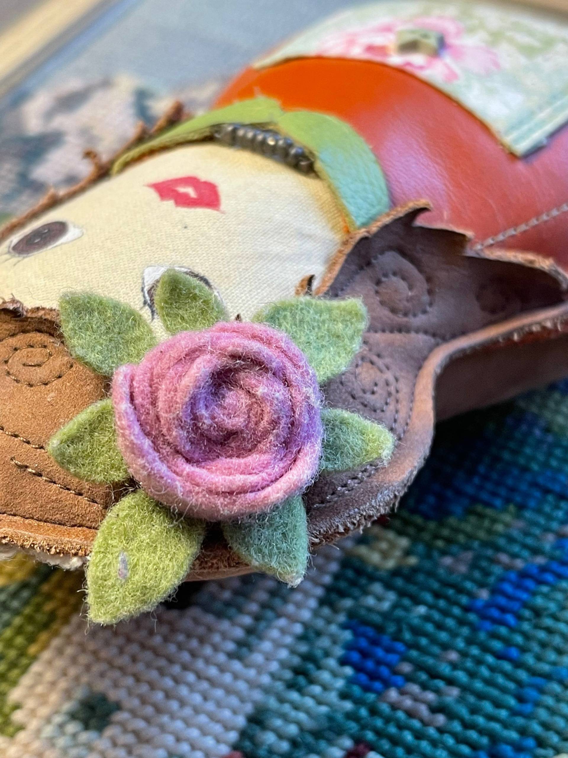 Spieluhr Puppe Leder Wolle Stoff Handgefertigtes Einzelstück Baby von Etsy - ZauberhaftMarvelous
