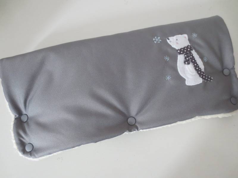 Kinderwagenmuff Wasserabweisend Handwärmer Muff Grau "Bär/Eisbär" Kinderwagenmuff Wasserabweisend Handwärmer Muff Grau "Bär/Eisbär" von Etsy - ZauberwerkemitHerz