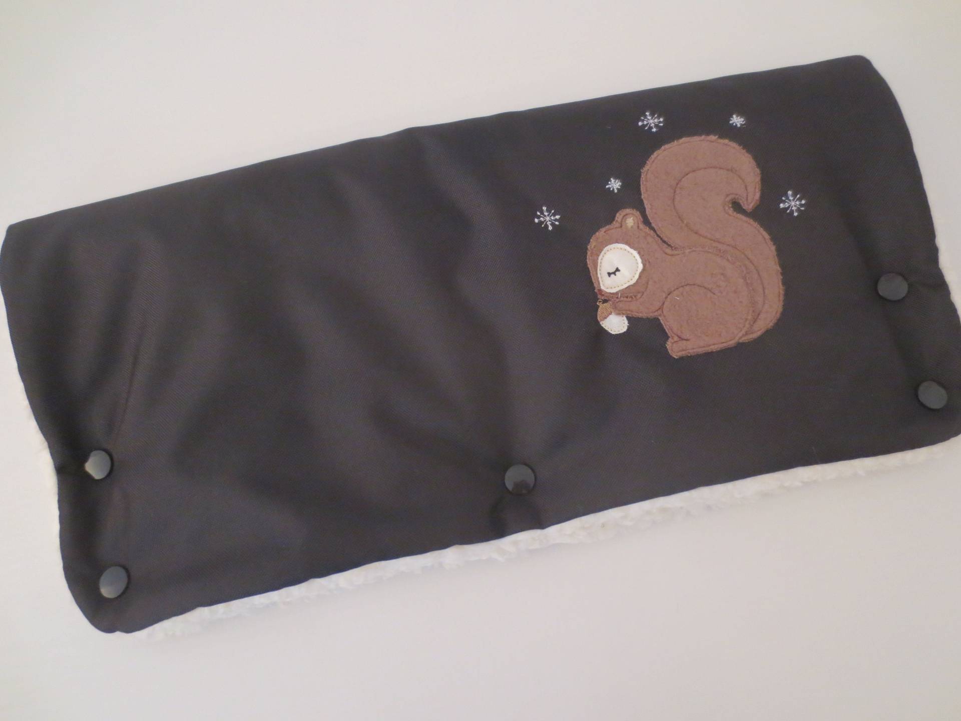 Kinderwagenmuff Wasserabweisend Handwärmer Muff Schwarz "Eichhörnchen" von Etsy - ZauberwerkemitHerz