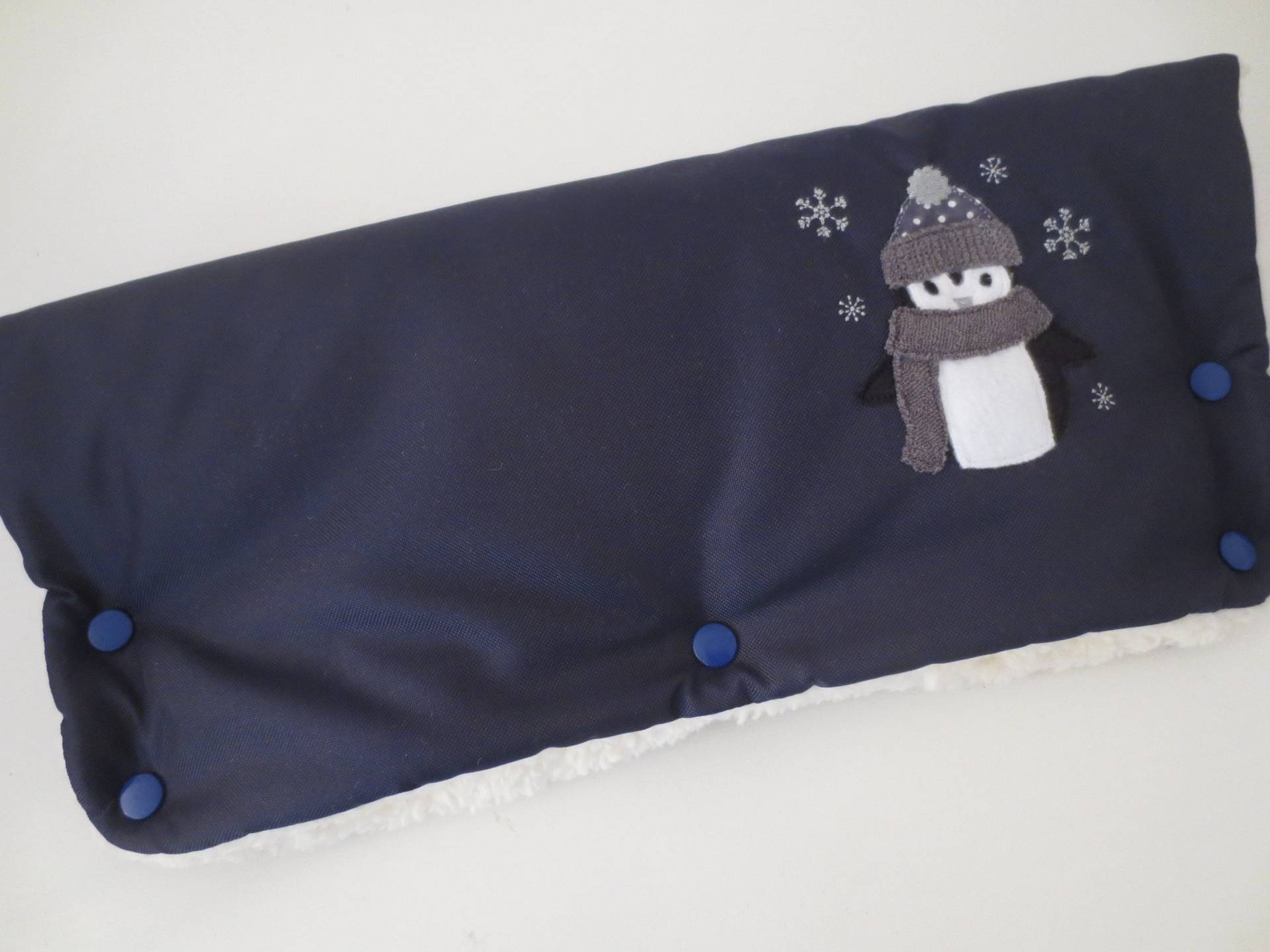Kinderwagenmuff Wasserabweisend Muff Handwärmer Dunkelblau "Pinguin" von Etsy - ZauberwerkemitHerz