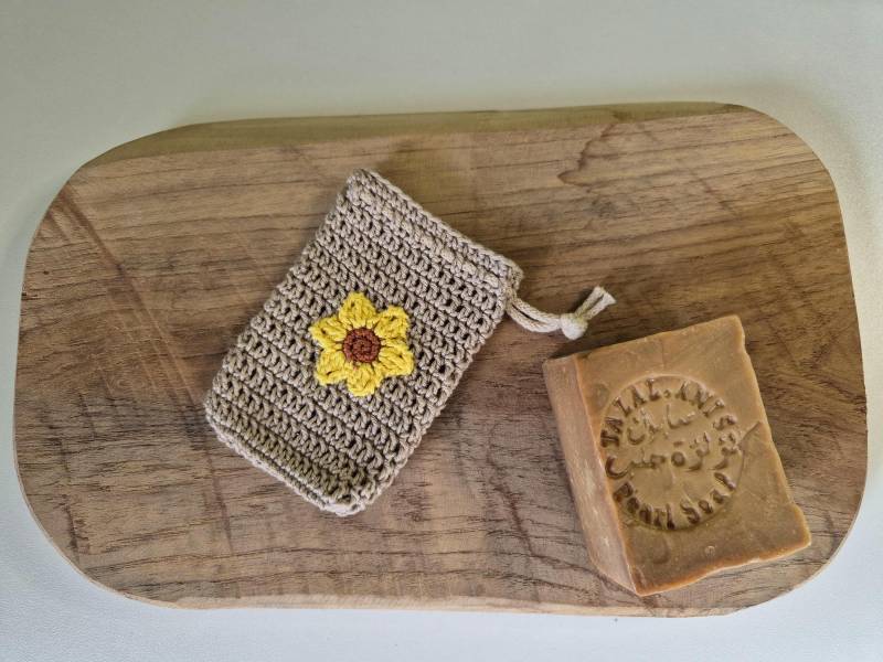 Handgemachtes Seifensäckchen Aus Baumwolle Mit Sonnenblume, Nachhaltig & Cozy, Für Naturseifen, Geschenkidee Handgemachtes Seifensäckchen Aus Baumwolle Mit Sonnenblume, Nachhaltig & Cozy, Für Naturseifen, Geschenkidee von Etsy - ZimtblumenManufaktur