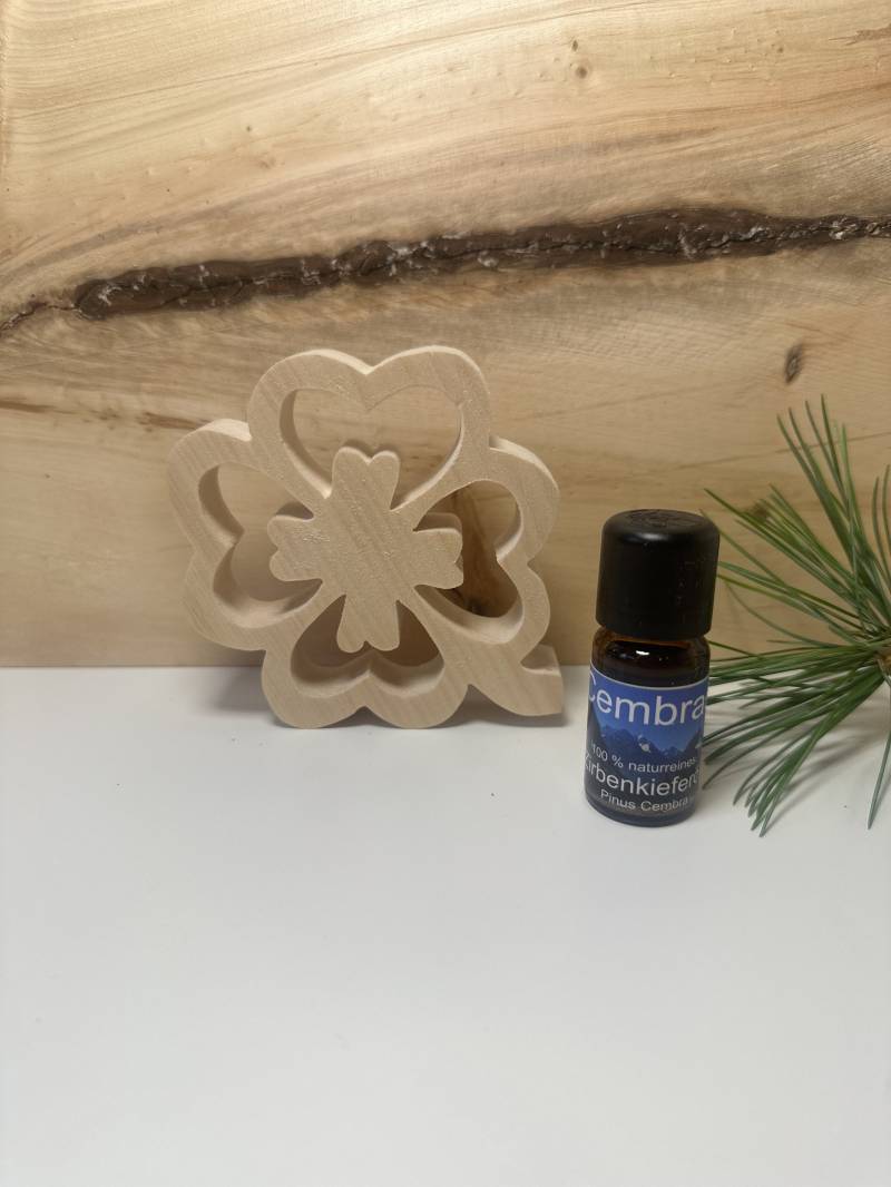 Zirbenkleeblatt Vierblättrig Aus Tiroler Zirbenholz Mit 5Ml Bio-Zirbenöl - Handgefertigt Im Allgäu Ideal Als Geschenk Geeignet von Etsy - Zirbenvielfalt