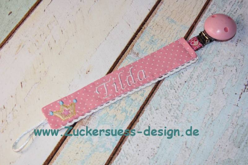 Kreiere Dein Schnullerband Mit Namen von Etsy - ZuckersuessDesign