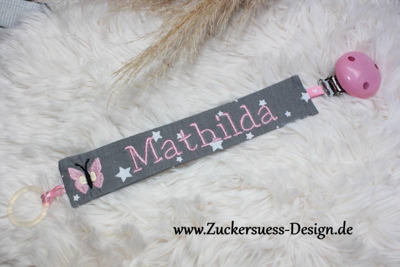 Kreiere Dein Schnullerband Mit Namen von Etsy - ZuckersuessDesign